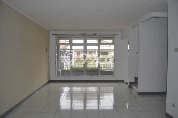Dijual Rumah Mewah Elegan Dengan View Eksklusif di Bintaro, Tangerang Selatan Dijual Rumah Mewah Elegan Dengan View Eksklusif di Bintaro, Tangerang Selatan