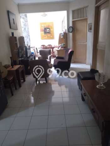 Rumah Luas Asri 2 KT Siap Pakai di Pondok Cabe Tangerang Rumah Luas Asri 2 KT Siap Pakai di Pondok Cabe Tangerang