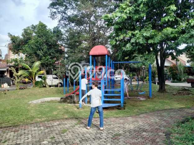 Rumah Luas Asri 2 KT Siap Pakai di Pondok Cabe Tangerang Rumah Luas Asri 2 KT Siap Pakai di Pondok Cabe Tangerang