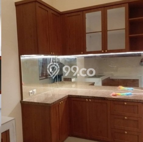 Rumah Berkualitas Banjarsari, Surakarta, Luas 327m2m² LB 230m2m² Rumah Berkualitas Banjarsari, Surakarta, Luas 327m2m² LB 230m2m²