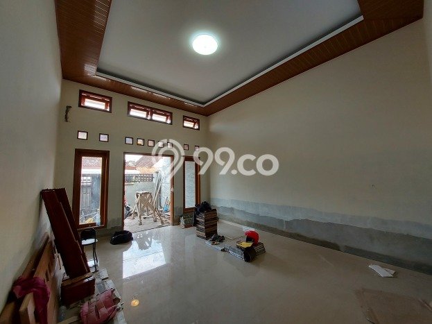 Rumah Berkualitas Banjarsari, Surakarta, Luas 327m2m² LB 230m2m² Rumah Berkualitas Banjarsari, Surakarta, Luas 327m2m² LB 230m2m²