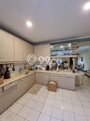 Ready to Use! Premium House LT 650m2 Desain Elegan di Kemang Ready to Use! Premium House LT 650m2 Desain Elegan di Kemang