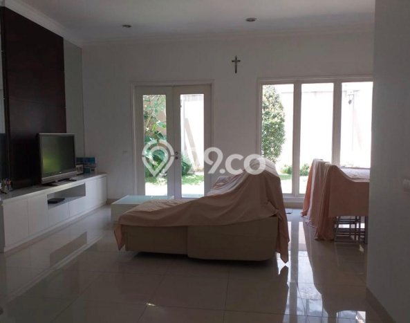 Rumah Siap Disurvey di Gading Serpong, Tangerang, Luas 264m² Bangunan 243m² Rumah Siap Disurvey di Gading Serpong, Tangerang, Luas 264m² Bangunan 243m²