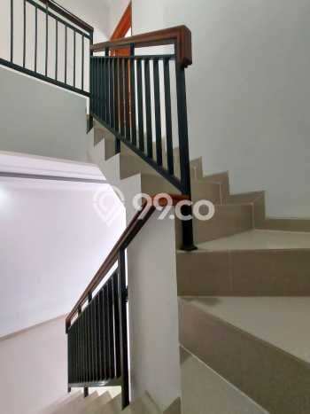 Rumah Design CLASSIC Siap Huni CLUSTER STRATEGIS Dekat Ragunan Jakarta Selatan Rumah Design CLASSIC Siap Huni CLUSTER STRATEGIS Dekat Ragunan Jakarta Selatan