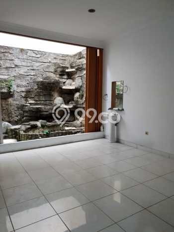 Rumah Disewakan Jakarta Barat LT 176m2 LB 176m2 Area Puri Indah Rumah Disewakan Jakarta Barat LT 176m2 LB 176m2 Area Puri Indah