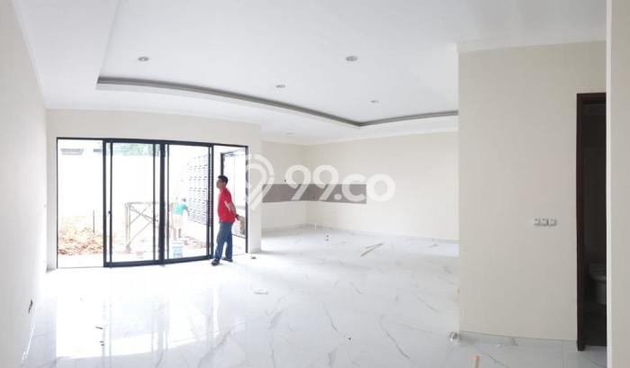 Jual Segera Rumah 5 KT 4 KM di Kawasan Komersial Alam Sutera, Tangerang Jual Segera Rumah 5 KT 4 KM di Kawasan Komersial Alam Sutera, Tangerang