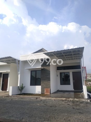 Rumah Nyaman 2 KT LB 38m2 Kondisi Bagus di Cihanjuang Rumah Nyaman 2 KT LB 38m2 Kondisi Bagus di Cihanjuang