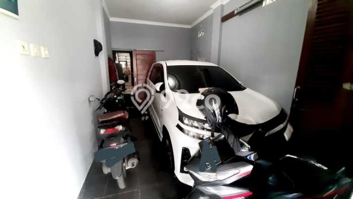 Rumah Berkualitas Berbah, Sleman, Luas 247m² LB 180m² Rumah Berkualitas Berbah, Sleman, Luas 247m² LB 180m²