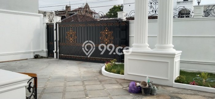 Siap Huni Hunian Elit 7 Kamar di Banjarsari Dekat ke Mana Saja Siap Huni Hunian Elit 7 Kamar di Banjarsari Dekat ke Mana Saja