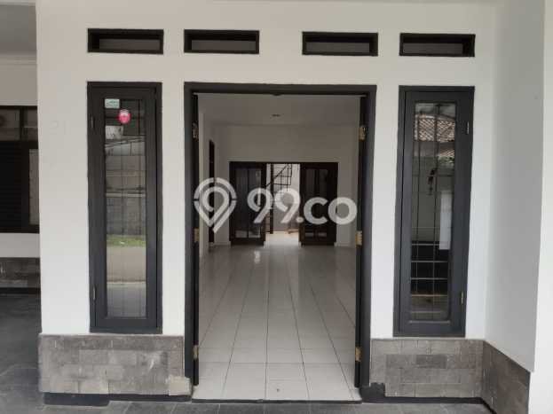 Rumah Siap Pakai di Buah Batu, Bandung, LT 167m2m² LB 160m2m² Rumah Siap Pakai di Buah Batu, Bandung, LT 167m2m² LB 160m2m²