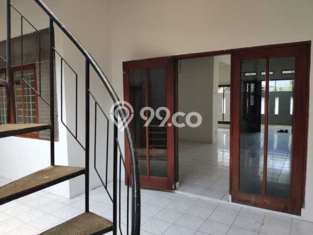 Rumah Siap Pakai di Buah Batu, Bandung, LT 167m2m² LB 160m2m² Rumah Siap Pakai di Buah Batu, Bandung, LT 167m2m² LB 160m2m²