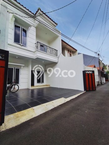 Rumah 3 KT 1 KM Semi Furnished di Lokasi Prestisius Tebet, Jakarta Selatan Rumah 3 KT 1 KM Semi Furnished di Lokasi Prestisius Tebet, Jakarta Selatan