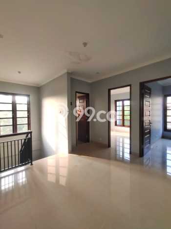 Jual Rumah Luas Elegan Dengan View Eksklusif di Condet, Jakarta Timur Jual Rumah Luas Elegan Dengan View Eksklusif di Condet, Jakarta Timur