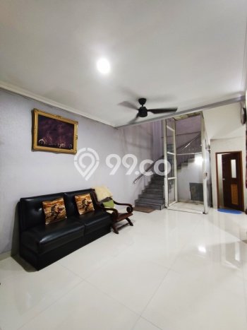 PRIME LOCATION! Rumah Strategis area Tebet, Luas 135m² Bangunan 250m² PRIME LOCATION! Rumah Strategis area Tebet, Luas 135m² Bangunan 250m²