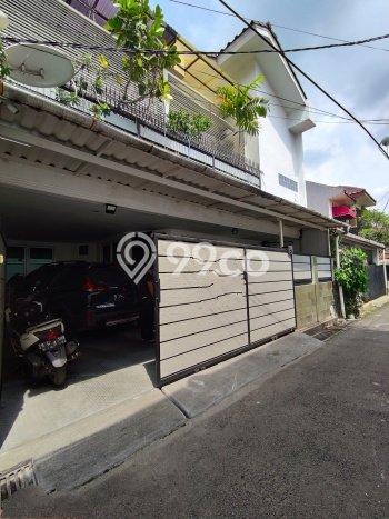 PRIME LOCATION! Rumah Strategis area Tebet, Luas 135m² Bangunan 250m² PRIME LOCATION! Rumah Strategis area Tebet, Luas 135m² Bangunan 250m²