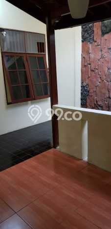 Rumah Luas Asri 3 KT Siap Pakai di Serpong Villa Melati Mas Tangerang Selatan Rumah Luas Asri 3 KT Siap Pakai di Serpong Villa Melati Mas Tangerang Selatan