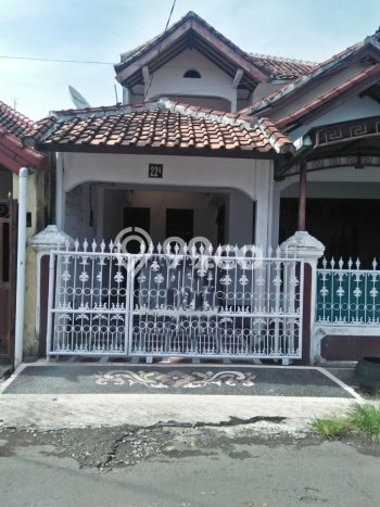 Rumah Bagus Siap Pakai Di Denpasar Barat Luas 200m2 Lokasi Strategis Rumah Bagus Siap Pakai Di Denpasar Barat Luas 200m2 Lokasi Strategis