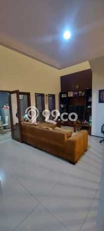 Rumah Mewah LB 250m2 Siap Huni Desain Elegan di Mekar Wangi, Bandung Rumah Mewah LB 250m2 Siap Huni Desain Elegan di Mekar Wangi, Bandung