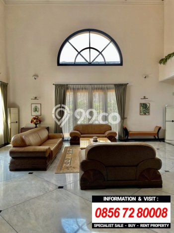 For Sale Rumah Mewah Exclusive di Simprug, Jakarta Selatan For Sale Rumah Mewah Exclusive di Simprug, Jakarta Selatan