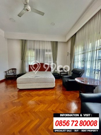For Sale Rumah Mewah Exclusive di Simprug, Jakarta Selatan For Sale Rumah Mewah Exclusive di Simprug, Jakarta Selatan