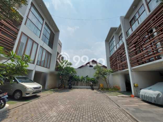 Hunian Super Mewah dengan Akses Paling Strategis di Ampera, Jakarta Selatan Hunian Super Mewah dengan Akses Paling Strategis di Ampera, Jakarta Selatan