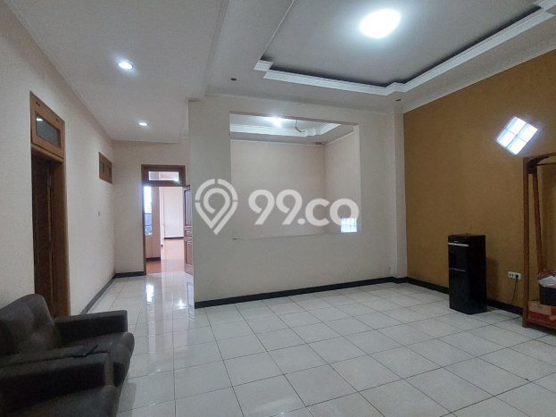Siap Huni Rumah Mewah 6 Kamar di Colomadu Dekat ke Mana Pun Siap Huni Rumah Mewah 6 Kamar di Colomadu Dekat ke Mana Pun