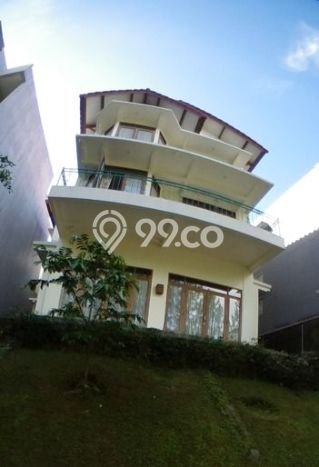 Rumah Bagus kawasan Dago, Bandung, Luas 440m2m² Bangunan 338m2m² HARGA MENARIK! Rumah Bagus kawasan Dago, Bandung, Luas 440m2m² Bangunan 338m2m² HARGA MENARIK!