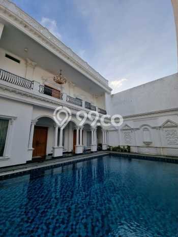 Dijual Rumah Mewah Elegan Dengan View Eksklusif di Pondok Indah, Jakarta Selatan Dijual Rumah Mewah Elegan Dengan View Eksklusif di Pondok Indah, Jakarta Selatan