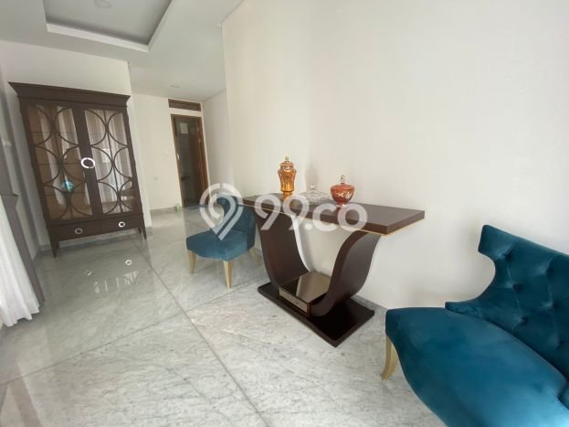 Ready to Use! Premium House LT 458m2 Desain Elegan di Dago Ready to Use! Premium House LT 458m2 Desain Elegan di Dago