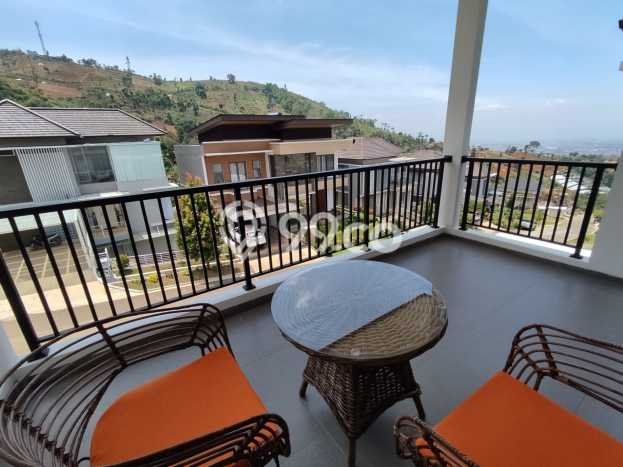 Dijual Cepat Rumah 4 KT 4 KM di Coblong, Bandung Dijual Cepat Rumah 4 KT 4 KM di Coblong, Bandung