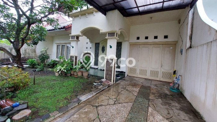 Dijual Cepat Rumah Bagus Siap Huni LB 250m2 di Blimbing, Malang Dijual Cepat Rumah Bagus Siap Huni LB 250m2 di Blimbing, Malang