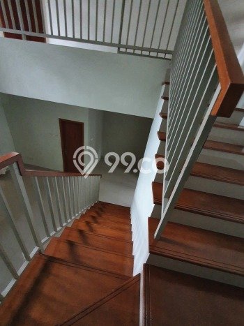 Rumah Lokasi Strategis kawasan Cinere, Depok, Luas 144m² LB 150m² Rumah Lokasi Strategis kawasan Cinere, Depok, Luas 144m² LB 150m²