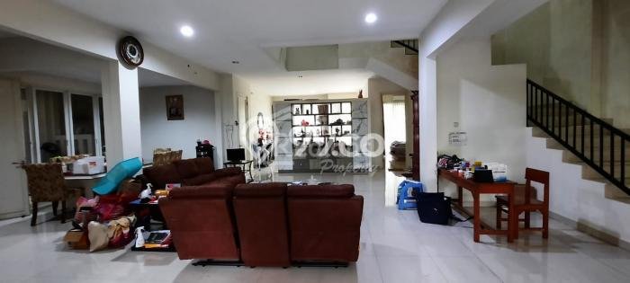Ready to Use! Premium House LT 365m2 Desain Modern di Jangli Ready to Use! Premium House LT 365m2 Desain Modern di Jangli