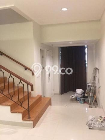 Rumah Mewah LB 300m2 Siap Pakai Desain Elegan di BSD Green Wich, Tangerang Rumah Mewah LB 300m2 Siap Pakai Desain Elegan di BSD Green Wich, Tangerang