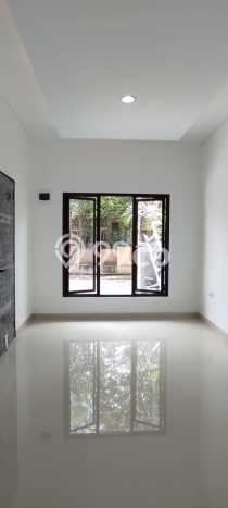 Rumah Terawat di Bintaro, Tangerang Selatan, LT 72m² LB 100m² HARGA MENARIK! Rumah Terawat di Bintaro, Tangerang Selatan, LT 72m² LB 100m² HARGA MENARIK!