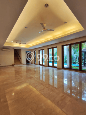 Rumah Elit Modern Tanpa Renovasi di Kemang Jakarta Selatan Rumah Elit Modern Tanpa Renovasi di Kemang Jakarta Selatan