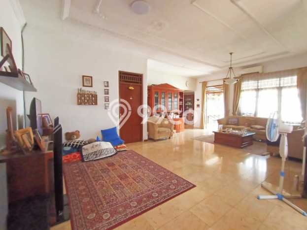 HARGA SPECIAL! Rumah Nyaman area Pejaten, Jakarta Selatan, LT 292m² Bangunan 185m² Bisa Nego! HARGA SPECIAL! Rumah Nyaman area Pejaten, Jakarta Selatan, LT 292m² Bangunan 185m² Bisa Nego!