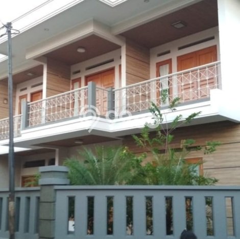 Rumah Mewah Siap Huni LT 319m2 di Laweyan, Surakarta Rumah Mewah Siap Huni LT 319m2 di Laweyan, Surakarta