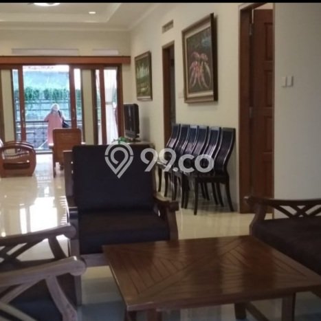 Rumah Mewah Siap Huni LT 319m2 di Laweyan, Surakarta Rumah Mewah Siap Huni LT 319m2 di Laweyan, Surakarta