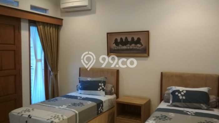 Rumah Mewah Siap Huni LT 319m2 di Laweyan, Surakarta Rumah Mewah Siap Huni LT 319m2 di Laweyan, Surakarta