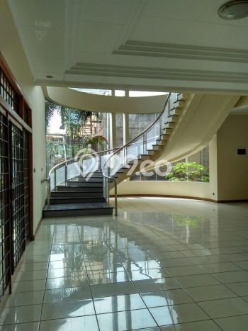 Rumah Luxury Modern Siap Huni di Setiabudi Bandung Rumah Luxury Modern Siap Huni di Setiabudi Bandung