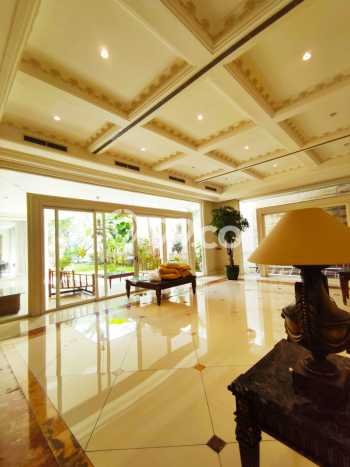 Rumah Elit Modern Siap Huni di Simprug Jakarta Selatan Rumah Elit Modern Siap Huni di Simprug Jakarta Selatan