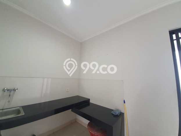 HARGA SPECIAL! Rumah Asri area Green Lake City, Jakarta Barat, LT 90m² LB 100m² Bisa Nego! HARGA SPECIAL! Rumah Asri area Green Lake City, Jakarta Barat, LT 90m² LB 100m² Bisa Nego!