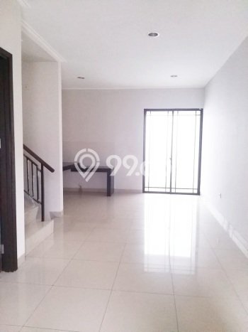HARGA SPECIAL! Rumah Asri area Green Lake City, Jakarta Barat, LT 90m² LB 100m² Bisa Nego! HARGA SPECIAL! Rumah Asri area Green Lake City, Jakarta Barat, LT 90m² LB 100m² Bisa Nego!
