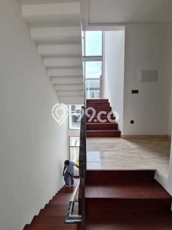 Jual Rumah Luas Megah Dengan View Cantik di Pantai Indah Kapuk, Jakarta Utara Jual Rumah Luas Megah Dengan View Cantik di Pantai Indah Kapuk, Jakarta Utara