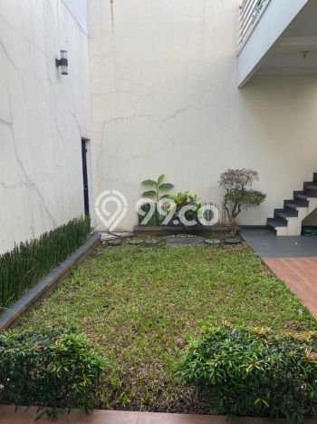 Rumah Modern 4 Kamar LT 154m2 di Buah Batu Rumah Modern 4 Kamar LT 154m2 di Buah Batu