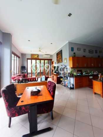 Rumah Elit Modern Siap Huni di Lebak Bulus Jakarta Selatan Rumah Elit Modern Siap Huni di Lebak Bulus Jakarta Selatan
