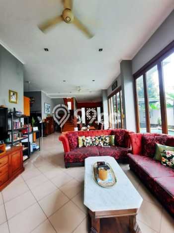 Rumah Elit Modern Siap Huni di Lebak Bulus Jakarta Selatan Rumah Elit Modern Siap Huni di Lebak Bulus Jakarta Selatan