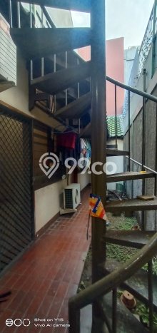 Rumah Eksklusif Siap Huni LT 266m2 di Kebon Jeruk, Jakarta Barat Rumah Eksklusif Siap Huni LT 266m2 di Kebon Jeruk, Jakarta Barat