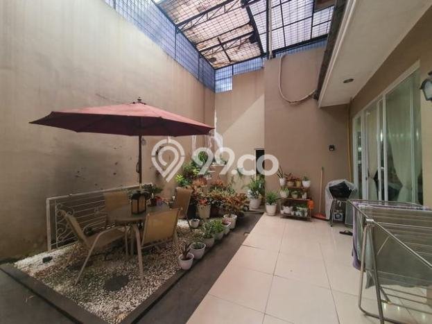 Rumah Elit Modern Siap Huni di BSD Tangerang Rumah Elit Modern Siap Huni di BSD Tangerang